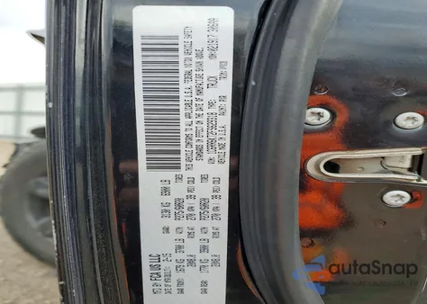 2015 Ram 1500 St z USA, uszkodzony, nr VIN 1C6RR6KT2FS629318